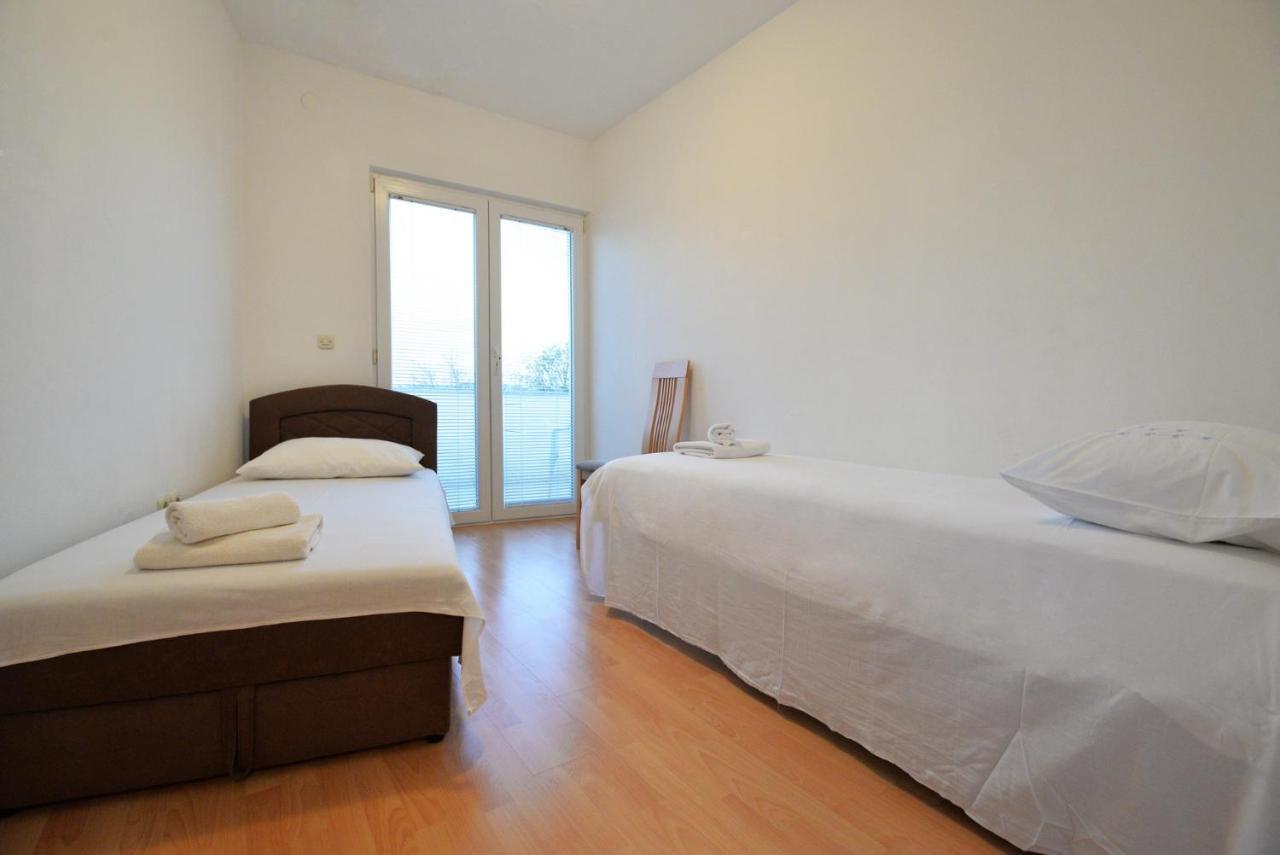 Apartmani Vedrana, Murter Exterior foto