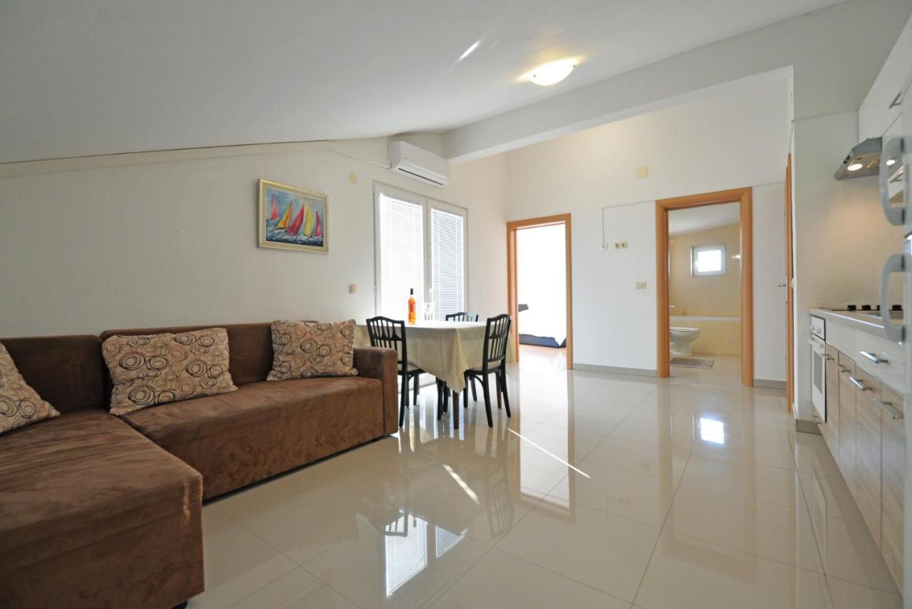 Apartmani Vedrana, Murter Exterior foto